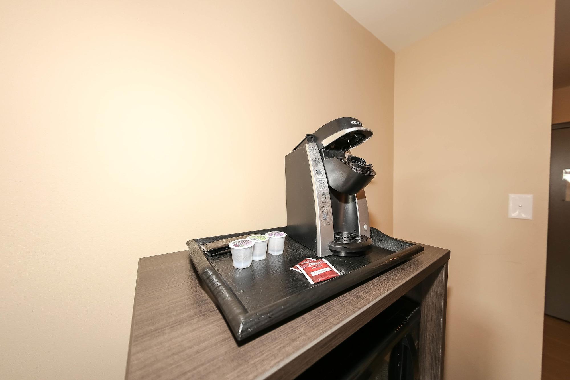 Howard Johnson By Wyndham West 3*