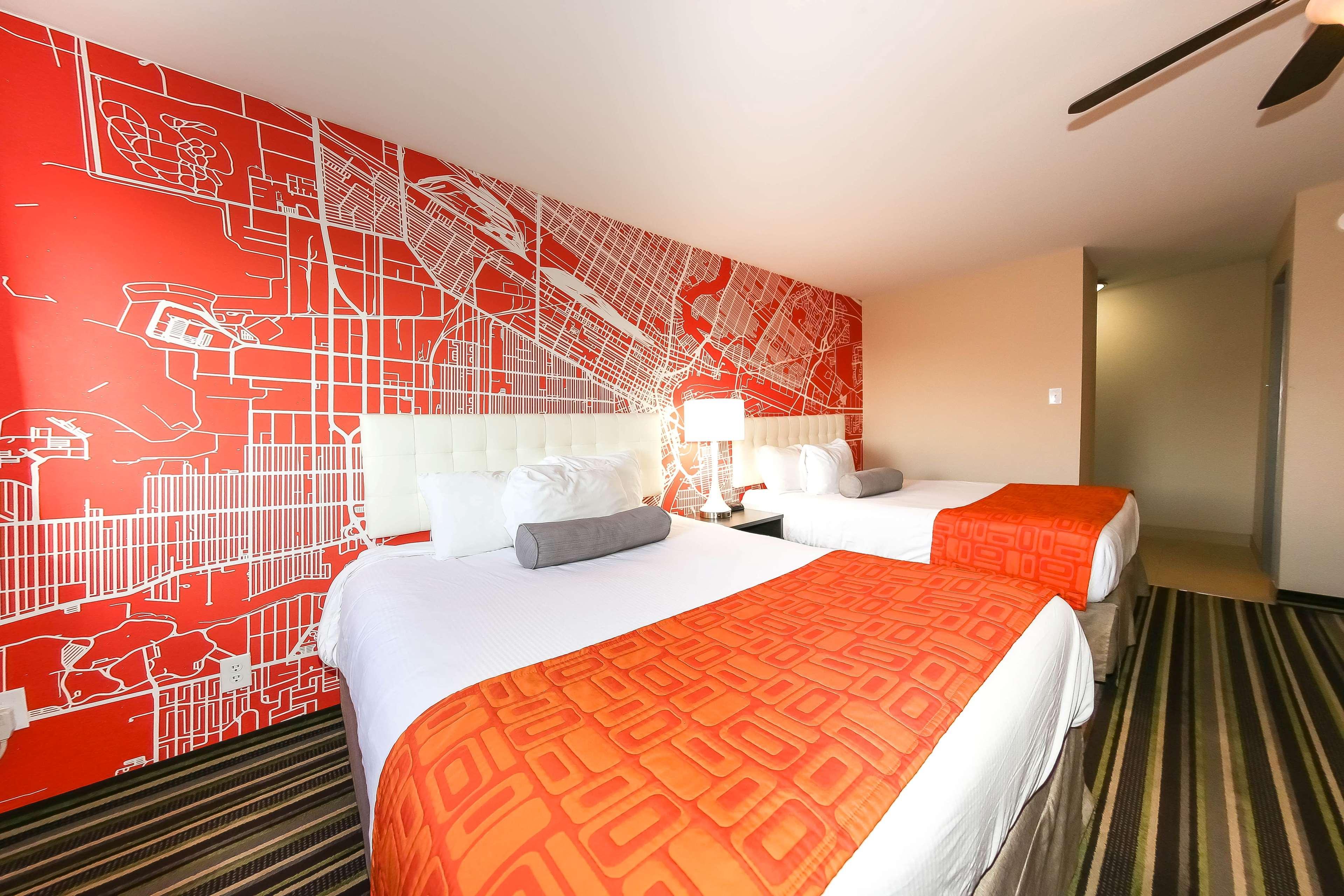 Howard Johnson By Wyndham West Hotel 3*
