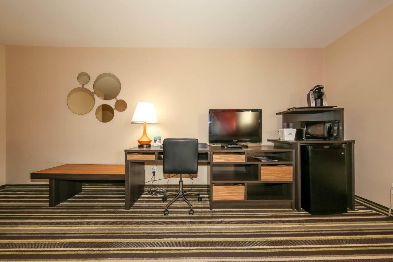 Howard Johnson By Wyndham West 3*