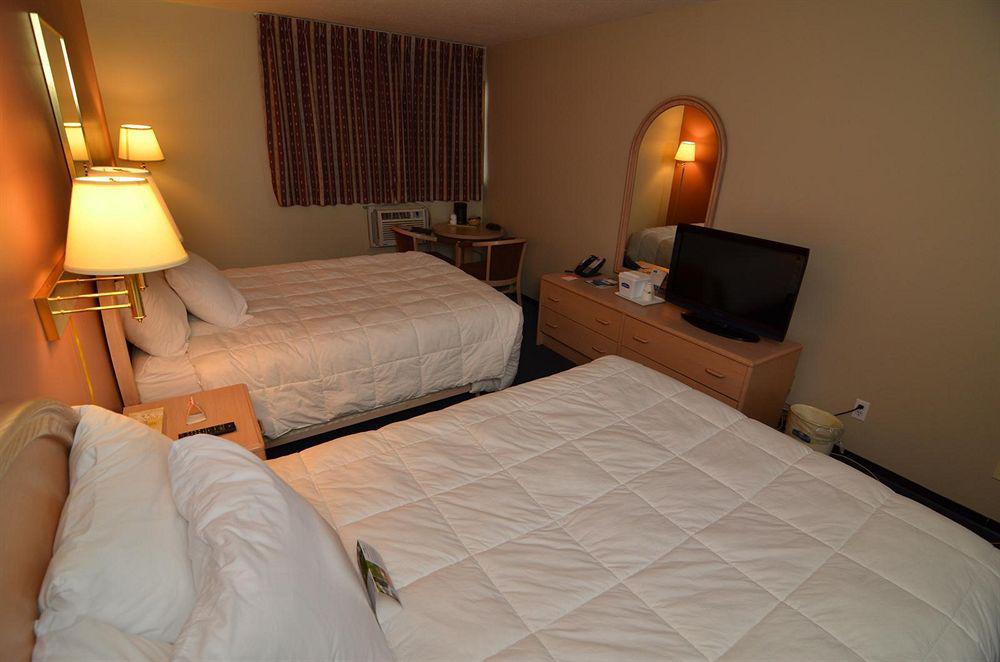 Hotel Howard Johnson By Wyndham West
